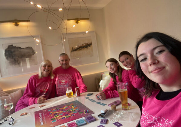 Selfie - Leanne, Bob, Ella, Abi, Me media